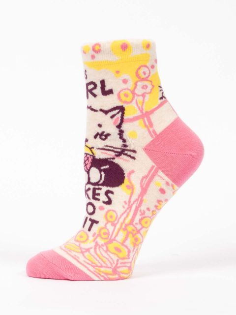 The Girl Takes No Shit W-Ankle Socks