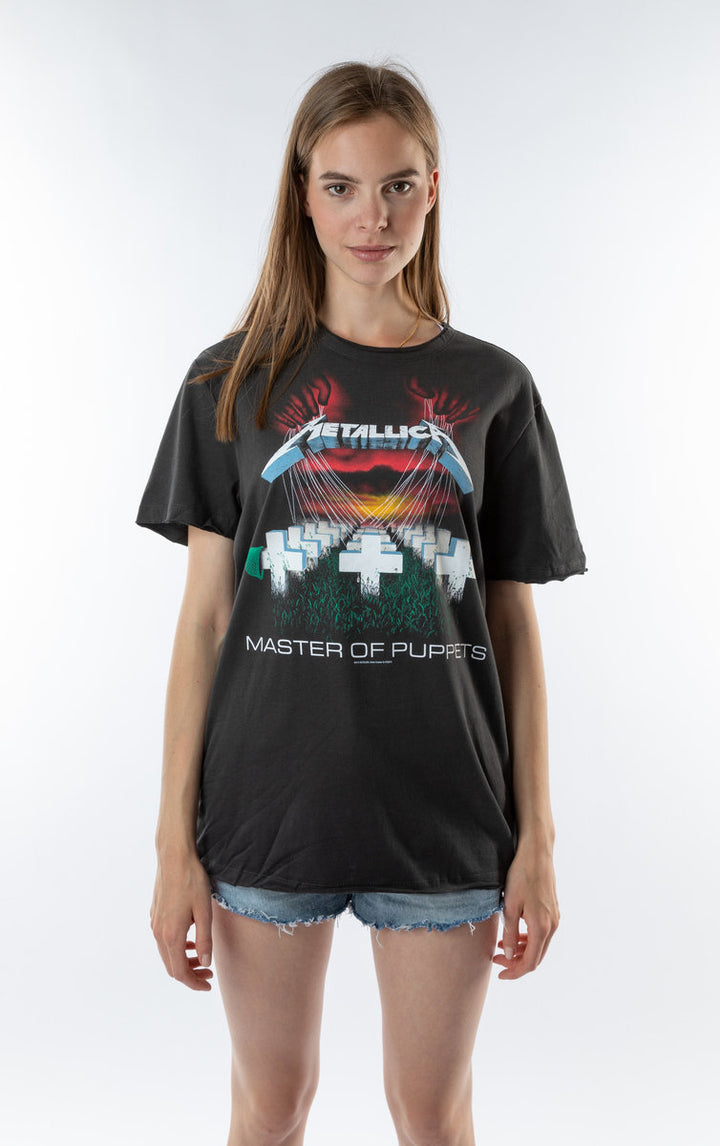 Metallica T-Shirt - Master Of Puppets, Charcoal