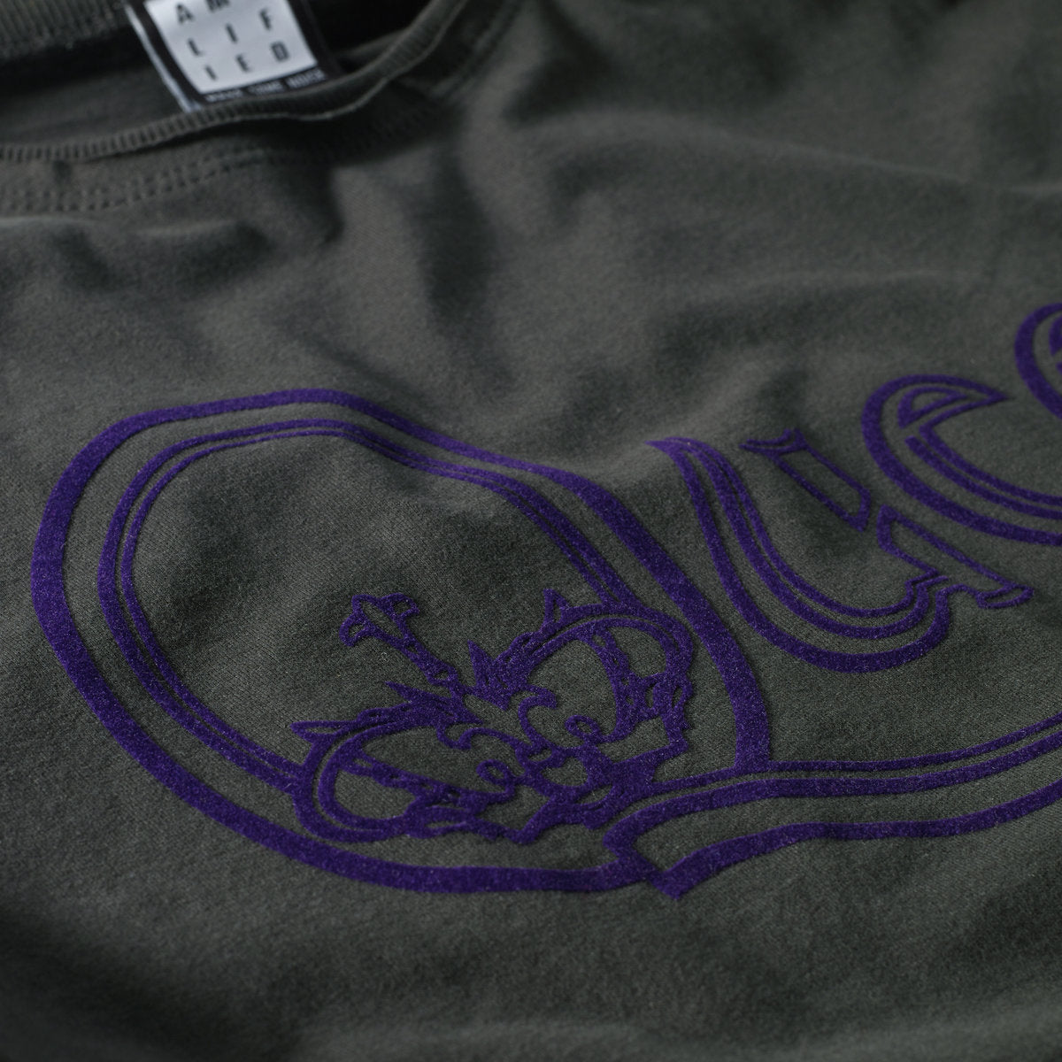 Image of Queen Flock Print Amplified T-shirt