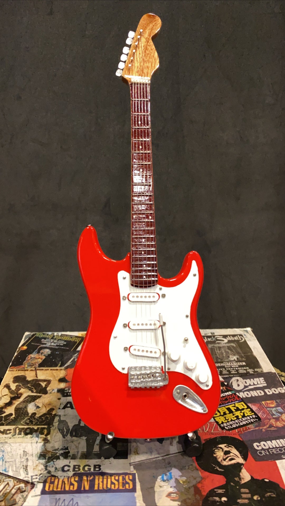 Stratocaster Red Miniature Guitar