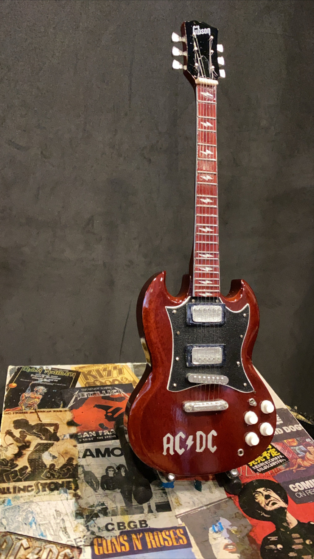 AC/DC Gibson SG Miniature Guitar | Collectors miniature guitar ...