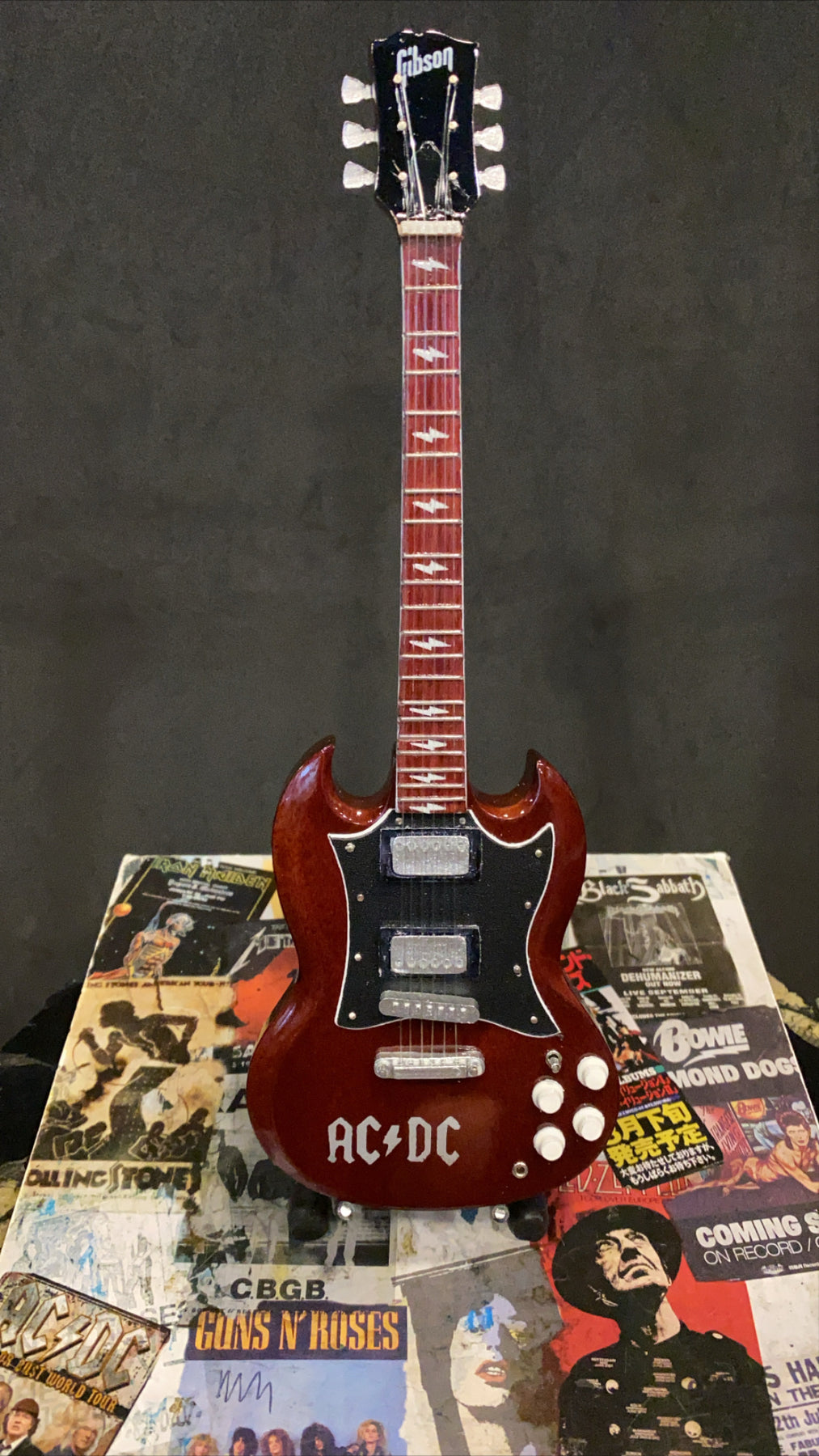 AC/DC Gibson SG Miniature Guitar | Collectors miniature guitar ...